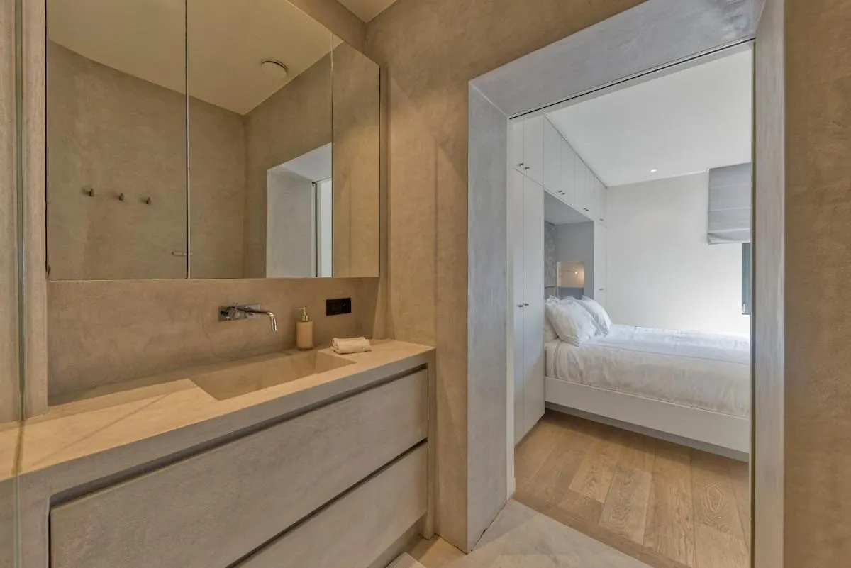 Downtown Brussels Splendor Suites IV