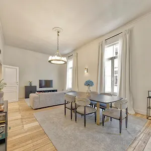Apartment Dans L'hypercentre, Brussels